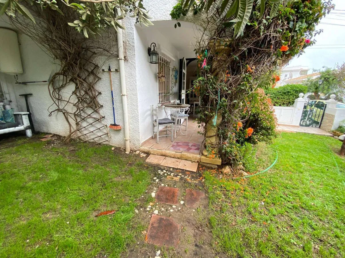 9d507133-0c9f-4736-85ab-27bd683a6c44