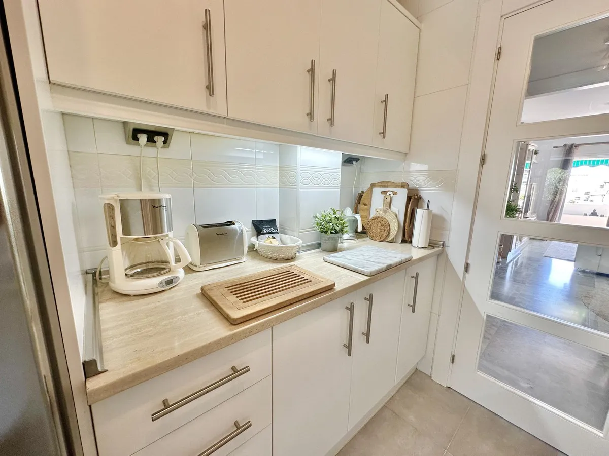 1af0fdc1-d285-49d7-8a93-b04aee89286d