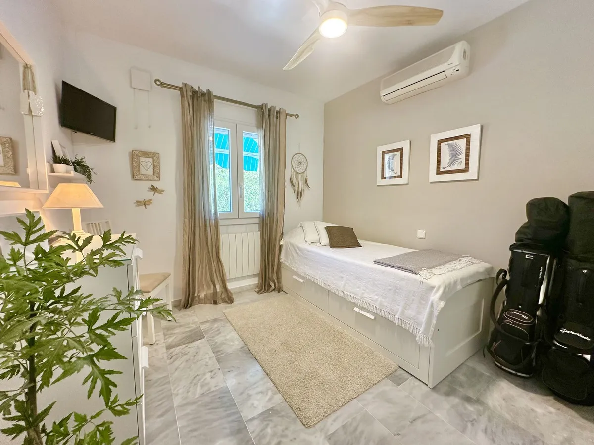 7aa7b9b9-67c8-405a-ab69-232ad5315960