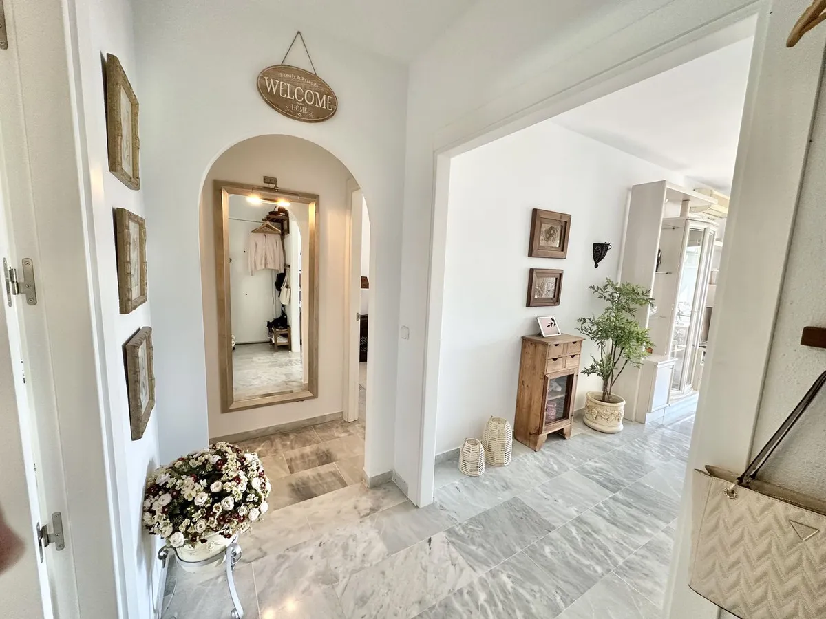 f0964d02-423b-4a61-87ae-95e3b9933279