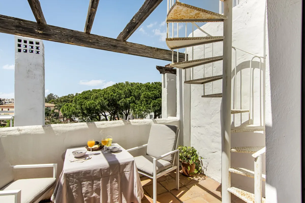 c578ea8b-b3f2-4971-9ea4-f2c68bf0ad25