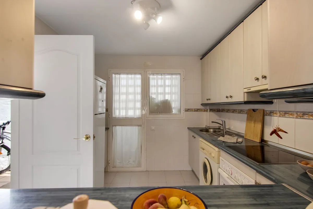 c90aa051-fa0b-464f-9d05-0d3a0ed0119f