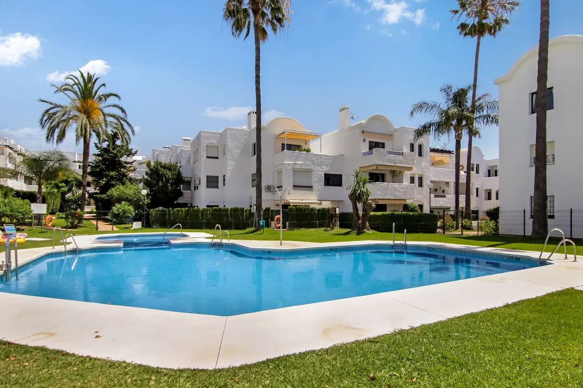 e6467dd8-c9d5-47c3-b8a0-a93f139fcde3