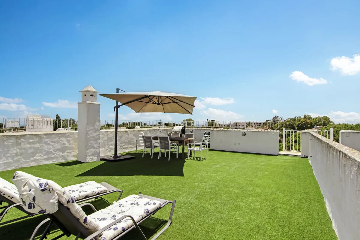 ebc15e6e-5812-49bd-b2f1-e45240545833