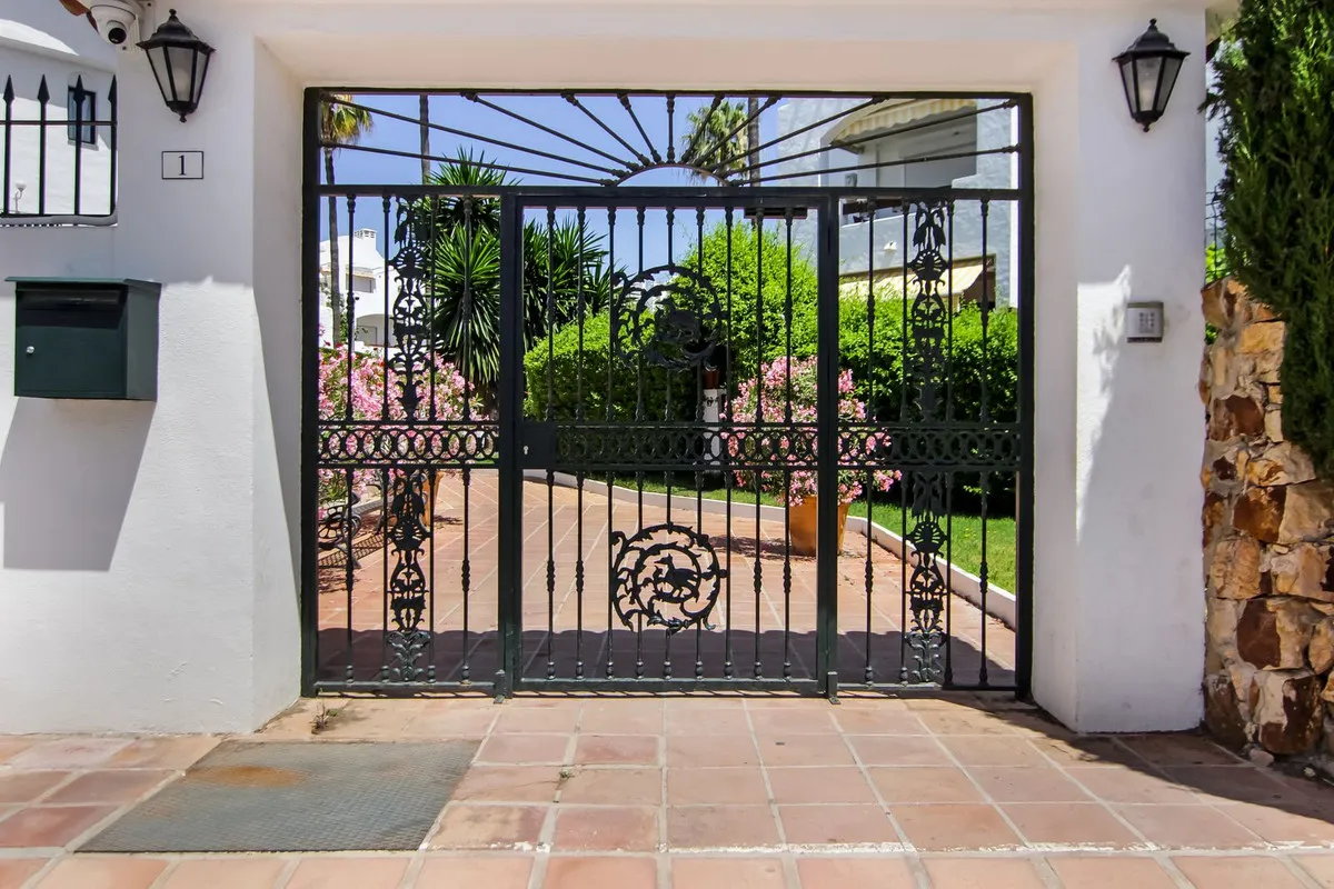 f4828d9a-8cd7-4eaf-8c0e-52779cb83626