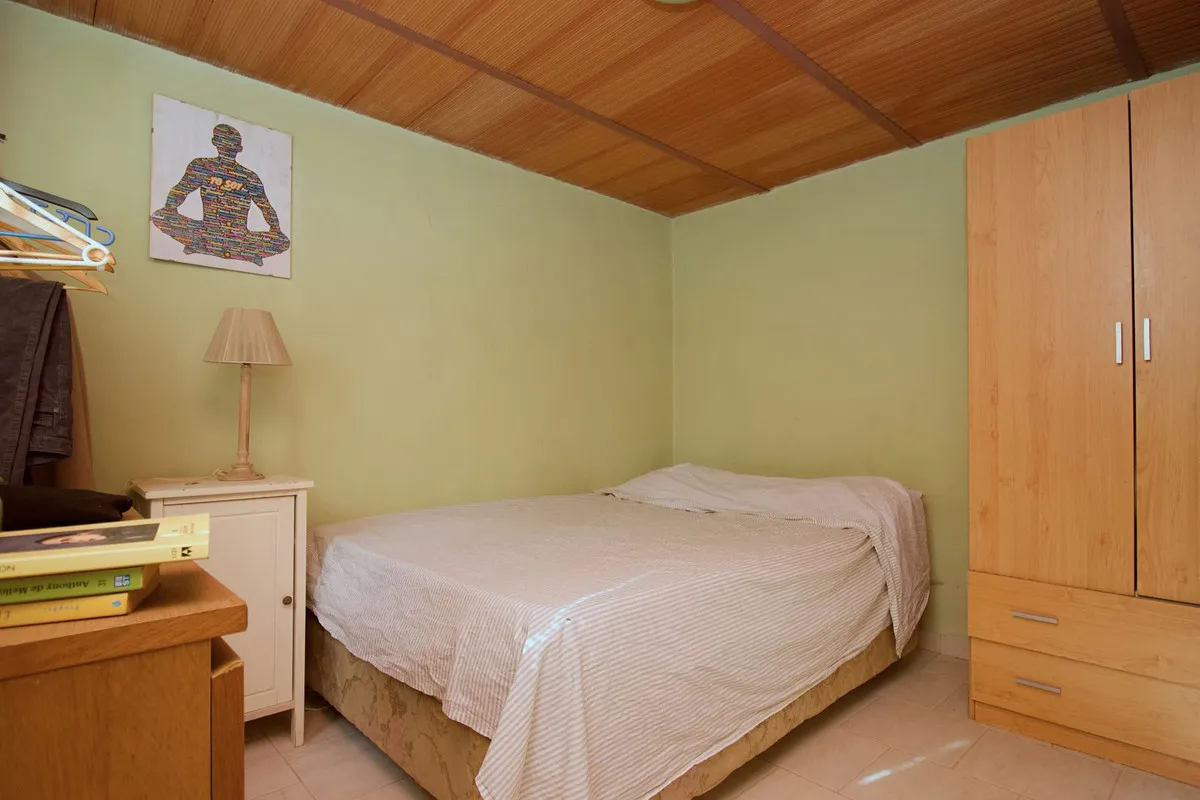 b8888f79-9956-42c2-a2ff-d1bb35f4eba1