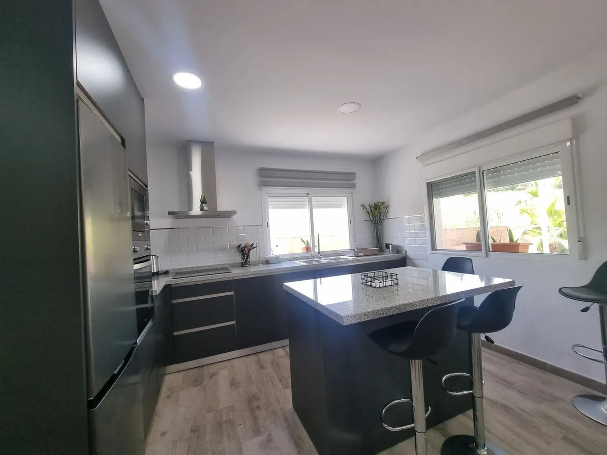 6b2d231b-8c14-4720-b93f-162cff08289d