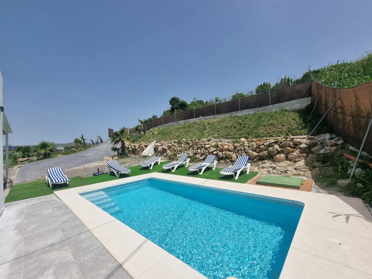 8665c8e1-c26c-40e7-8dbb-ff00fdda23b3