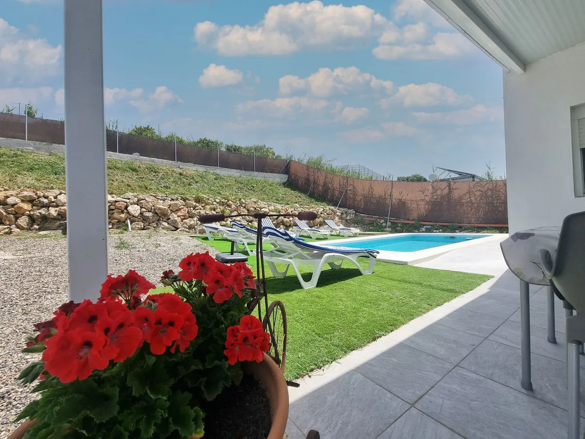 b754afec-271c-4780-b46c-cb1a0f087c87