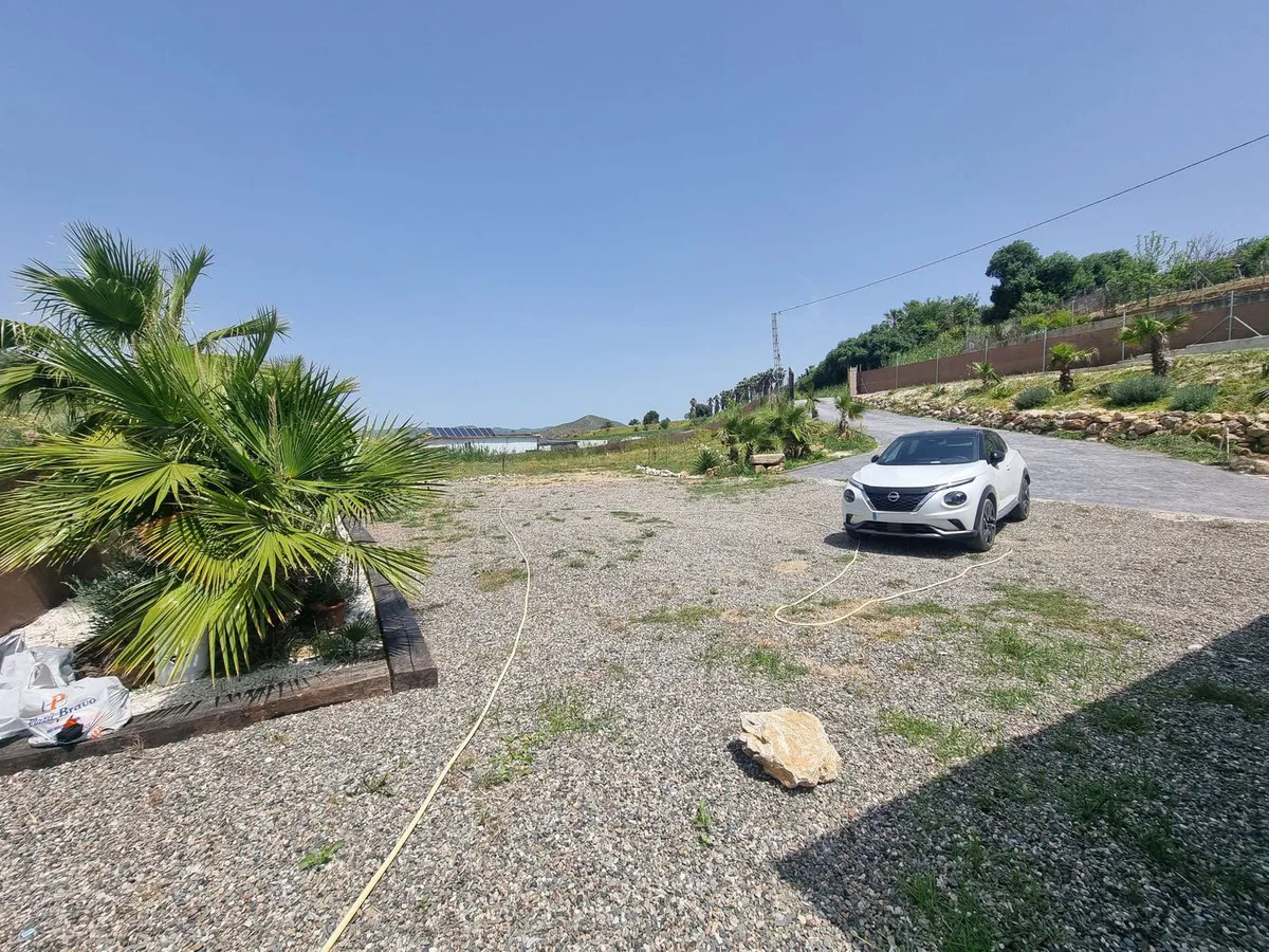 dced6c3c-92d9-4c83-a3a2-01ffd63d4d26