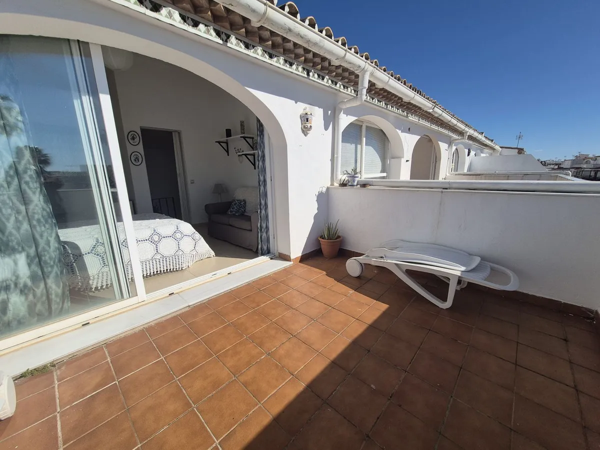 4c8956b2-5e0a-4173-8a87-675f290e2053