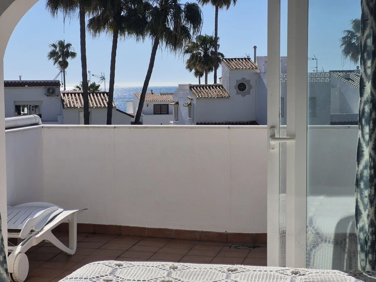 e854b4ef-e282-4ec8-9756-d993a4c5cbce