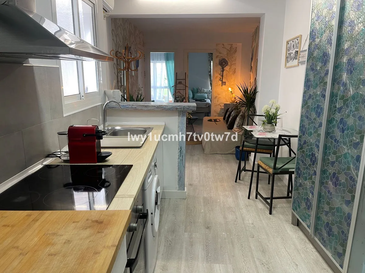 19ef524d-a259-4a1f-9060-326d48f3fb6d