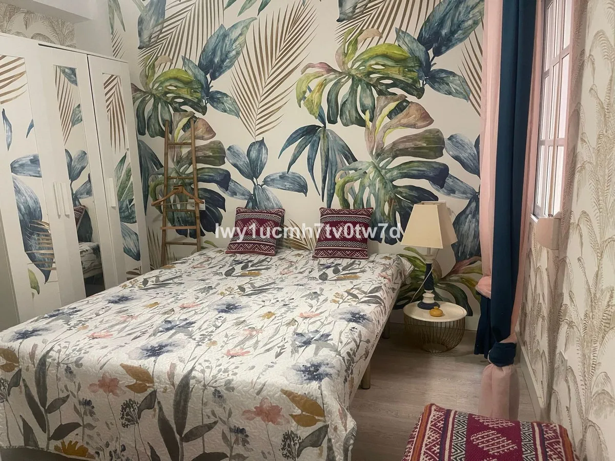 49f13234-ea0d-48a2-aa6e-a94dd53b4f8a