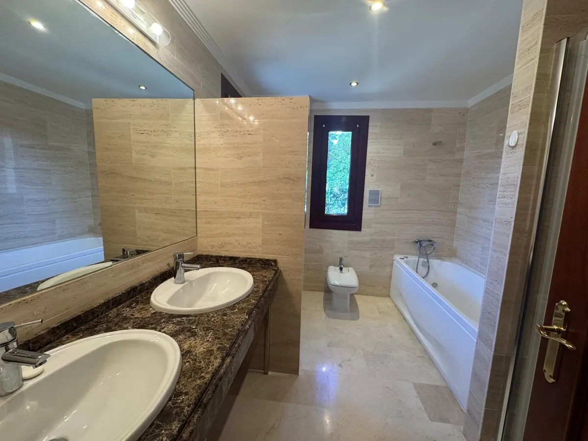 0449cfa4-9b0c-40d1-93d2-a6d7a8de466a