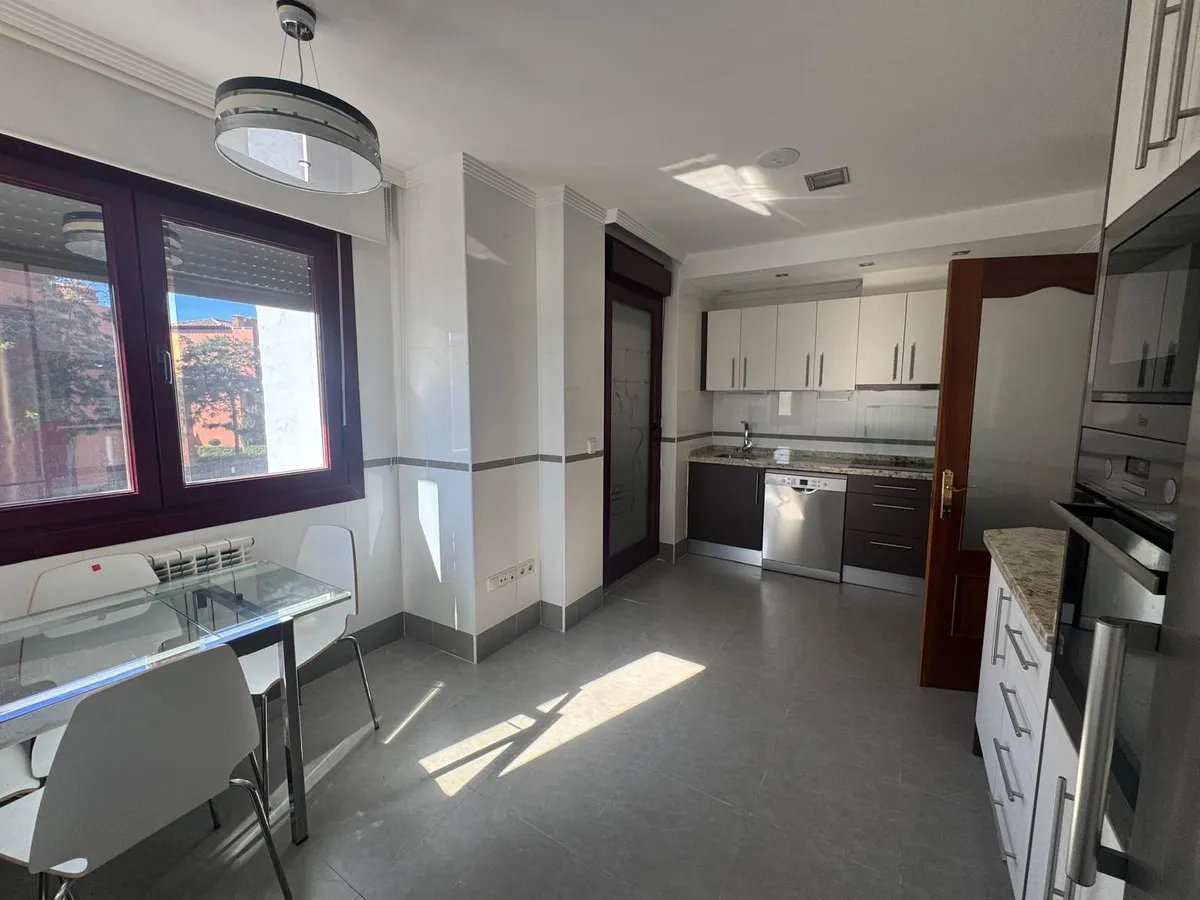 a5deee10-7bb6-47f7-b634-5324bac9a21d