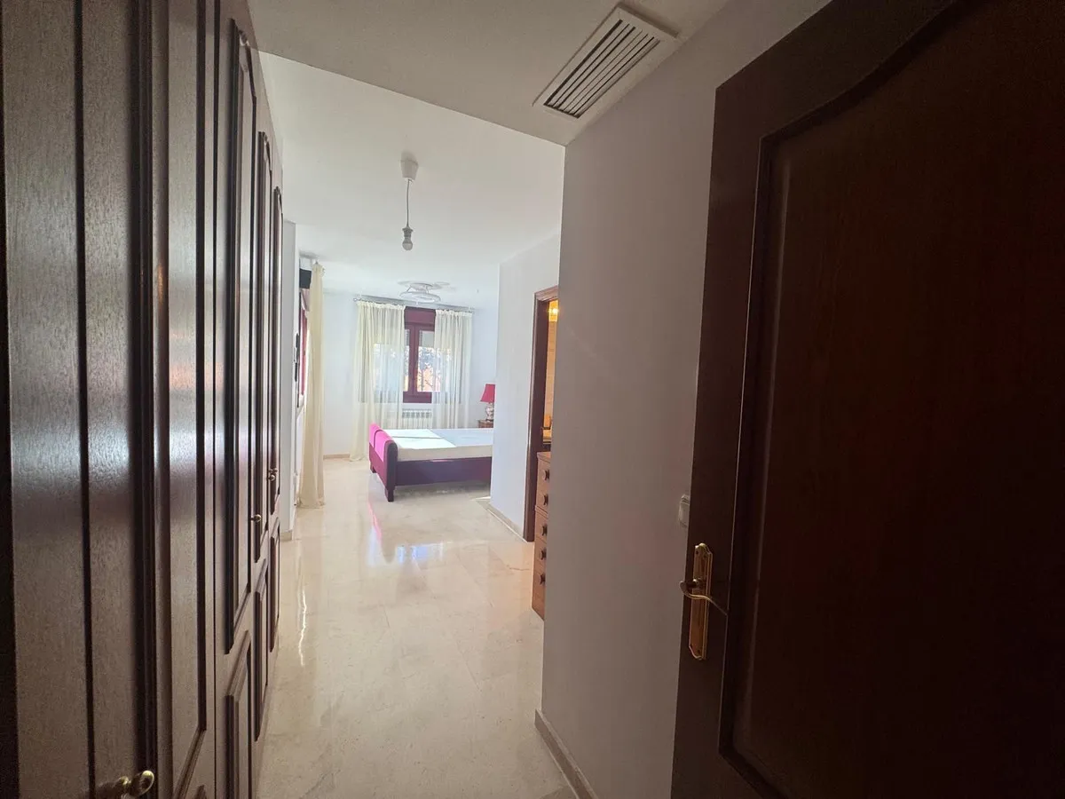 b9741f76-c939-4b79-a703-bcab000bca49