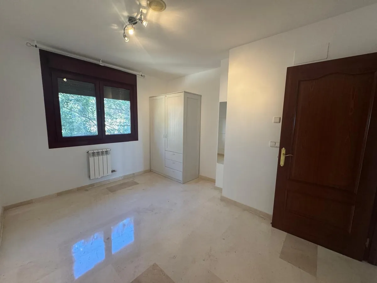 ea25d978-0de1-4d18-8d28-c8310aa57db7