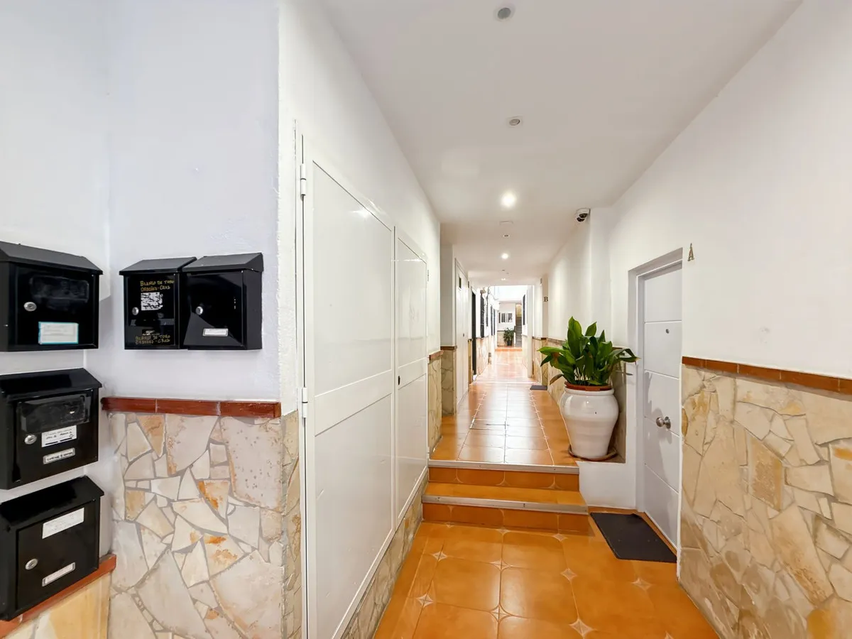 bf0500a1-b9f4-473d-b350-d1710f69e1d2