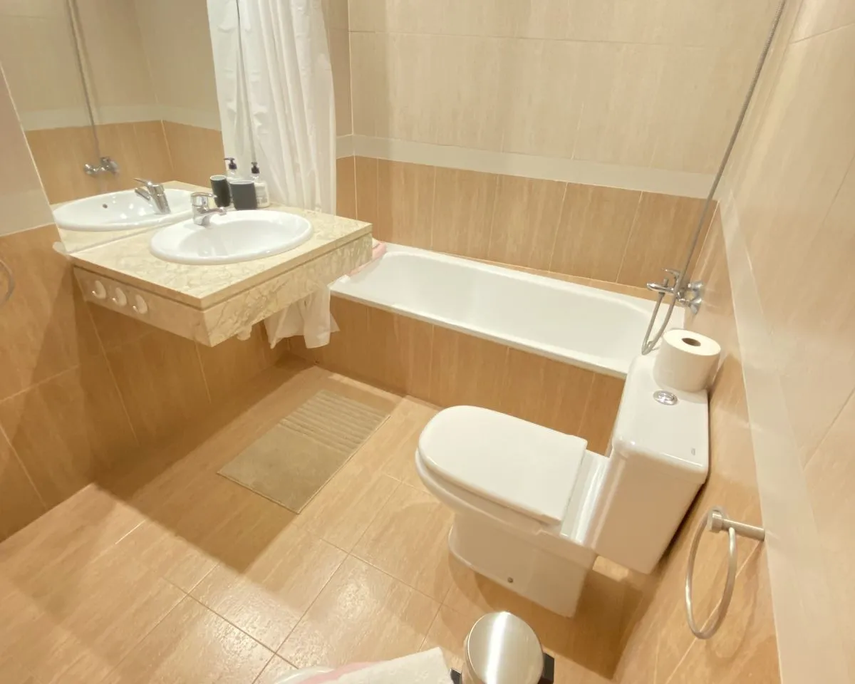 b07c9c8e-3fa2-403f-98b4-e76e880f8db2