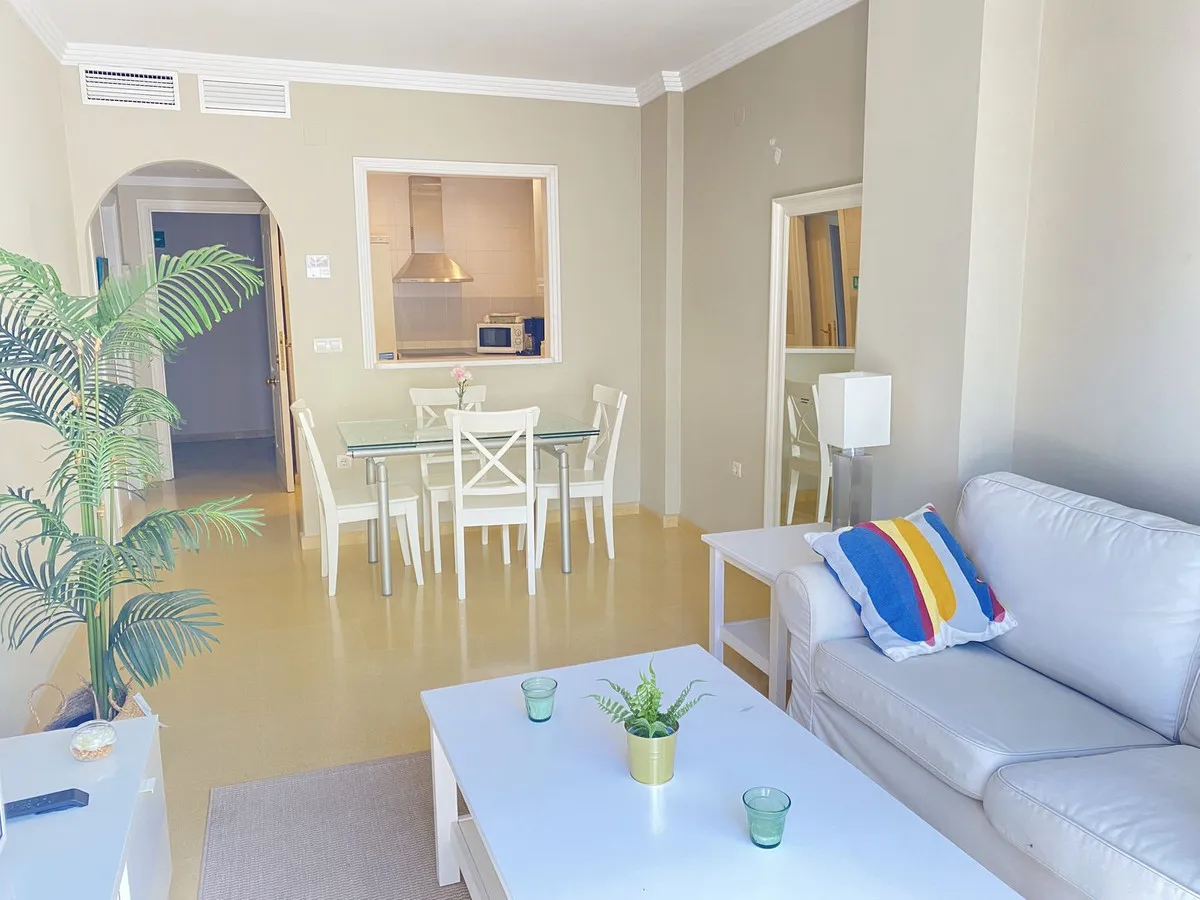 b4100f33-b043-4d7a-83cd-d8a3270833e9