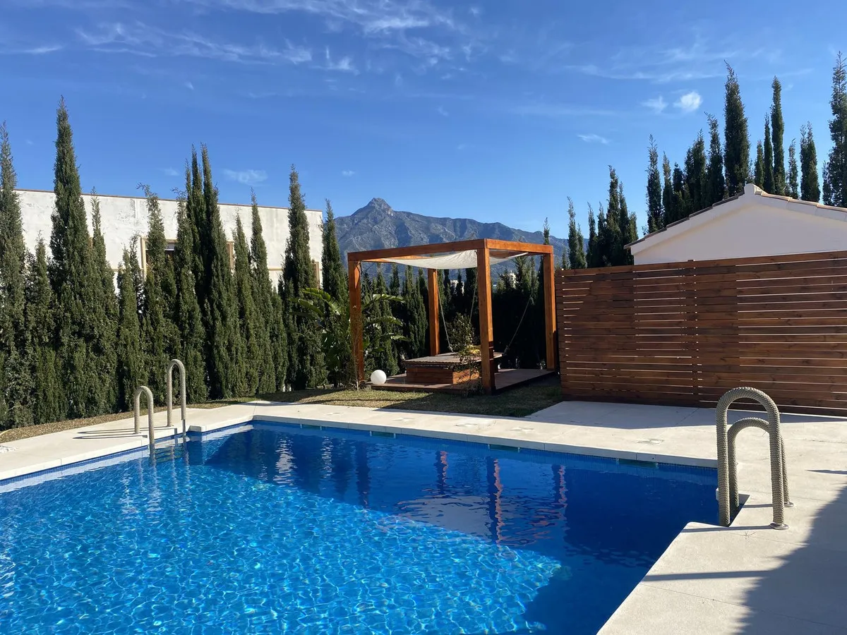 efd9b925-25cd-4ec6-955b-300fbafee702