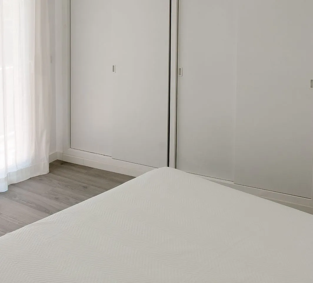 ef198403-9476-4382-938a-9a914781c475