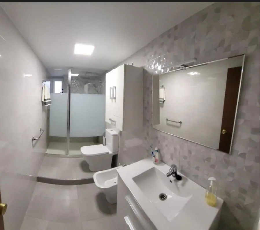 aa21daaa-9705-48fb-bb50-faece559d2c8