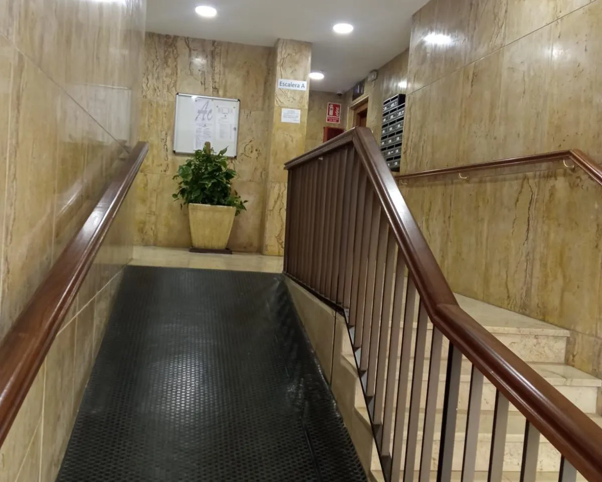 ec4838b4-ef95-4764-97b6-182b37ea34a5