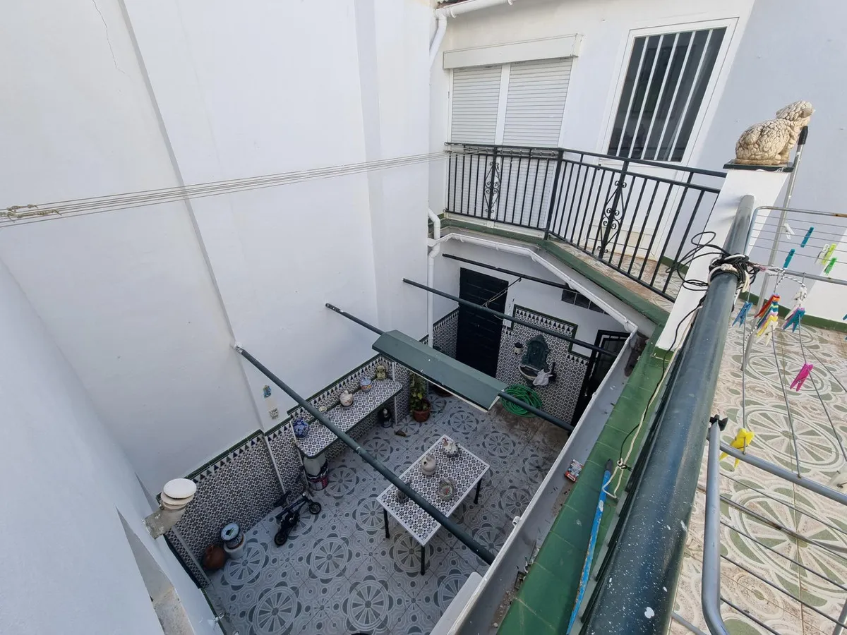 110c1424-97ac-49f6-a8b2-8c51feb35a64