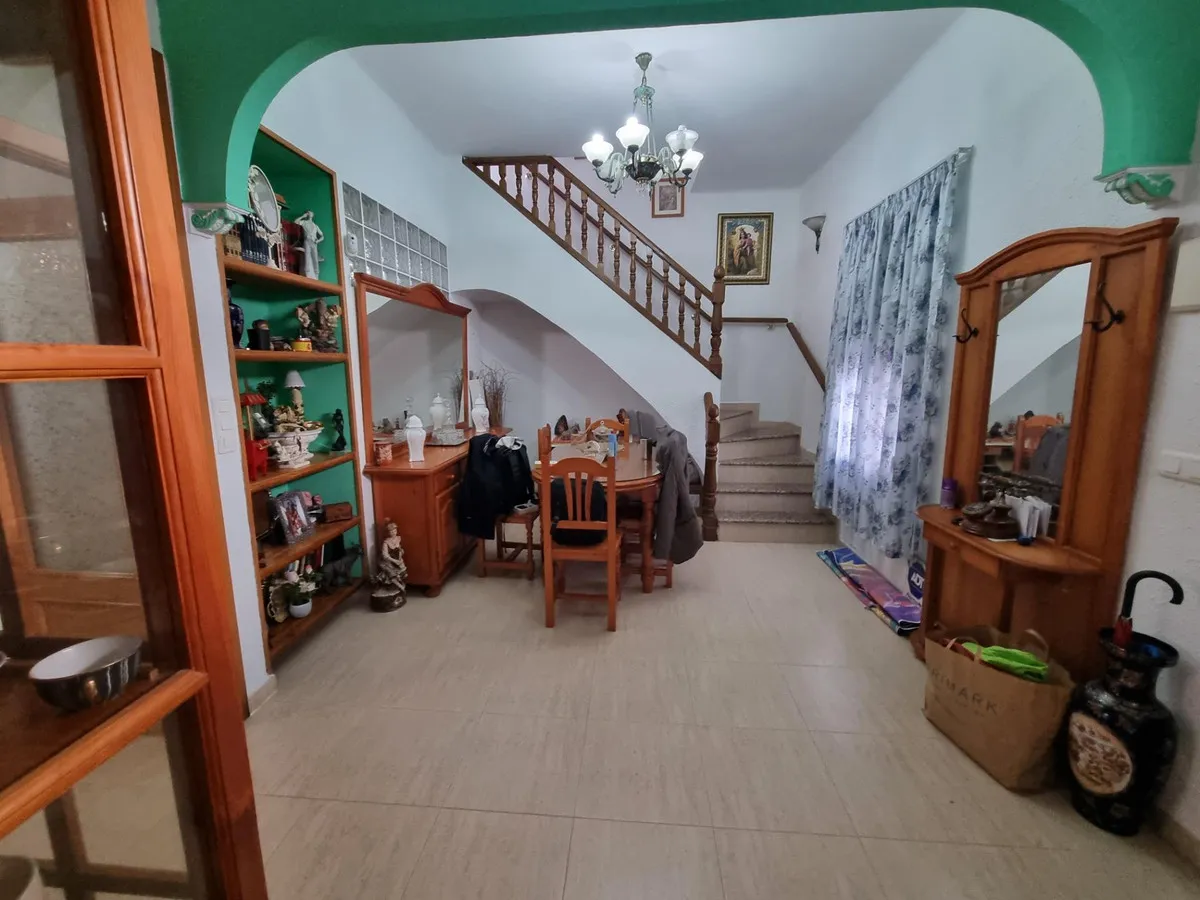 27a33282-d0f2-402e-8517-162ee9cb2427