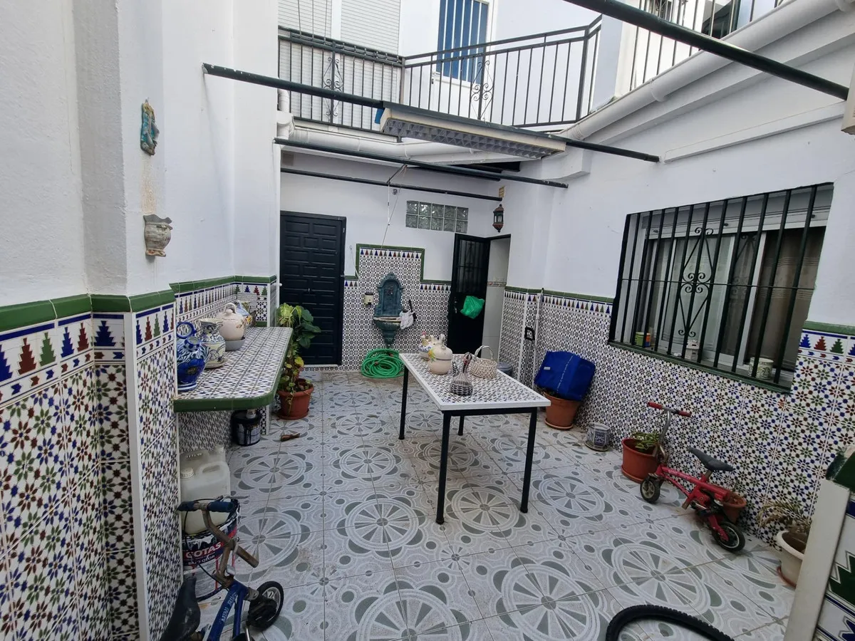 ec063472-af97-4b32-823e-7de54cbd6f74