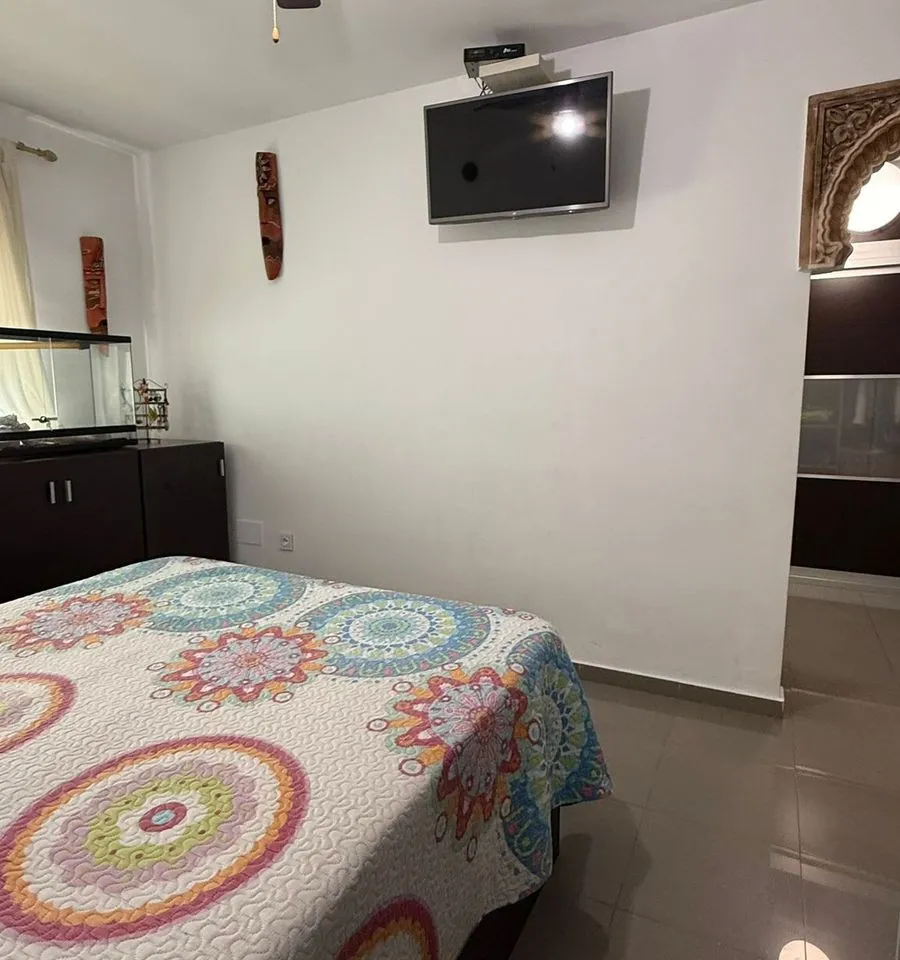 04e5f5ff-335f-43a9-b502-ea8495e2de4c