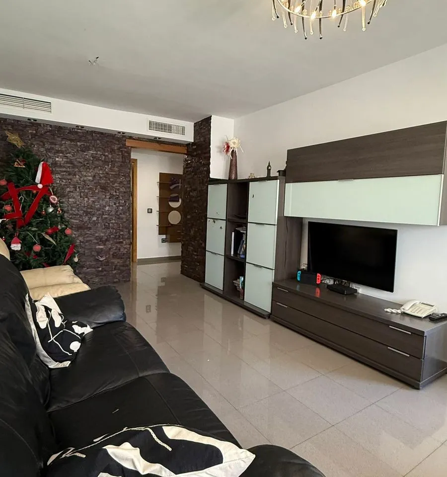 e2a5f44f-f020-40b7-84d9-9264491f0a03