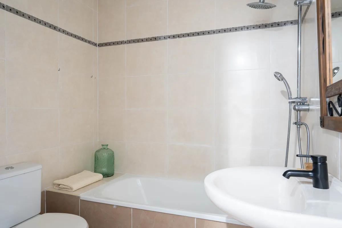 d1121cd2-fd84-46a9-b115-b6525fe5d3d1