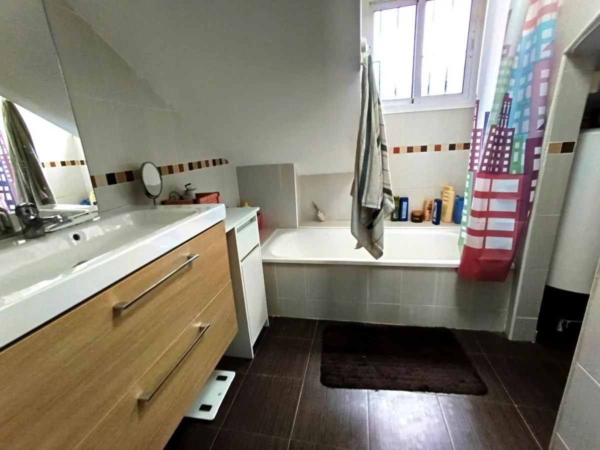 71ff80f2-a2a4-4292-8972-32683e8570f0