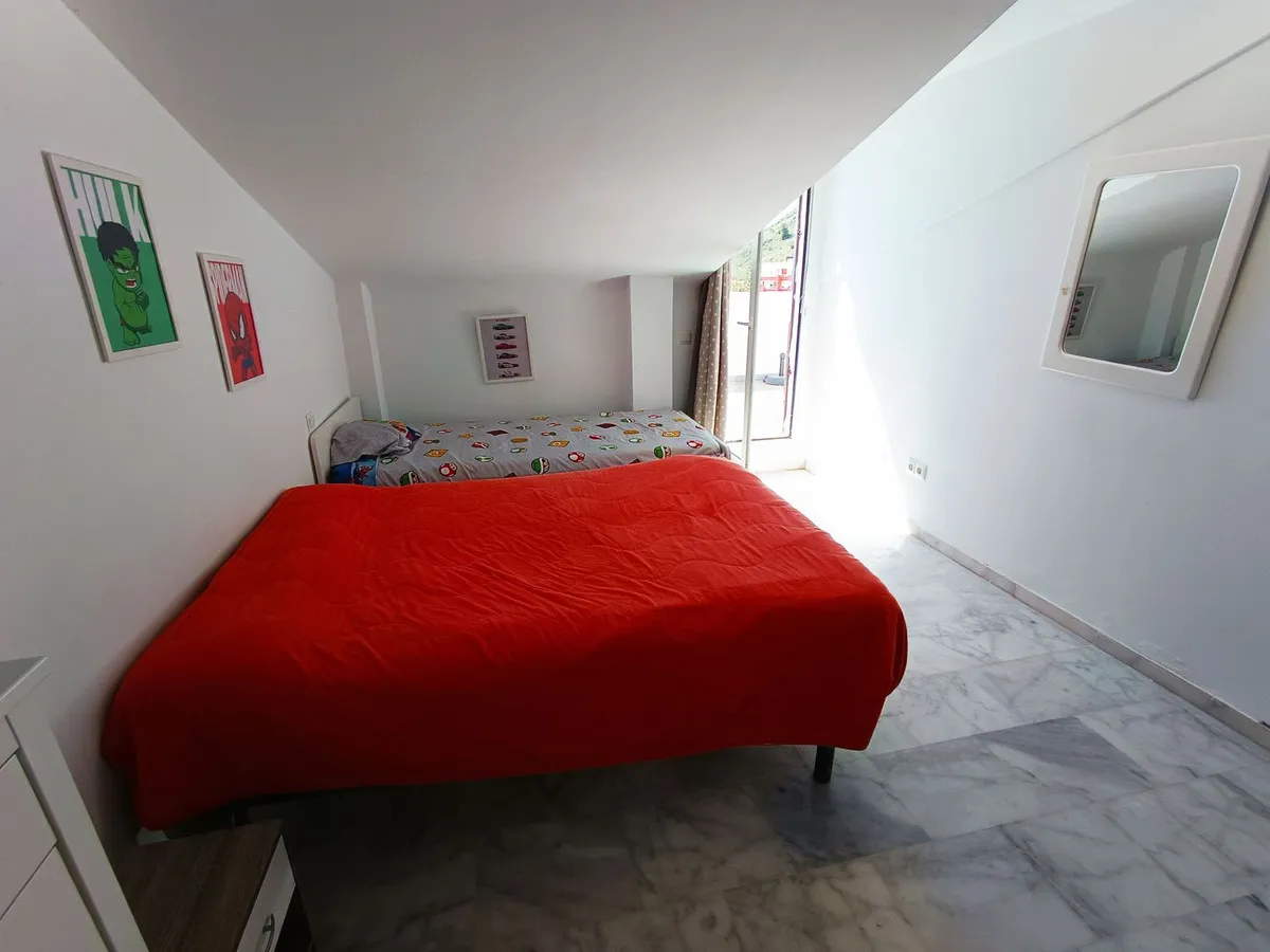 8ee7b5c7-3c33-4bf4-a51f-19e2deda6e78