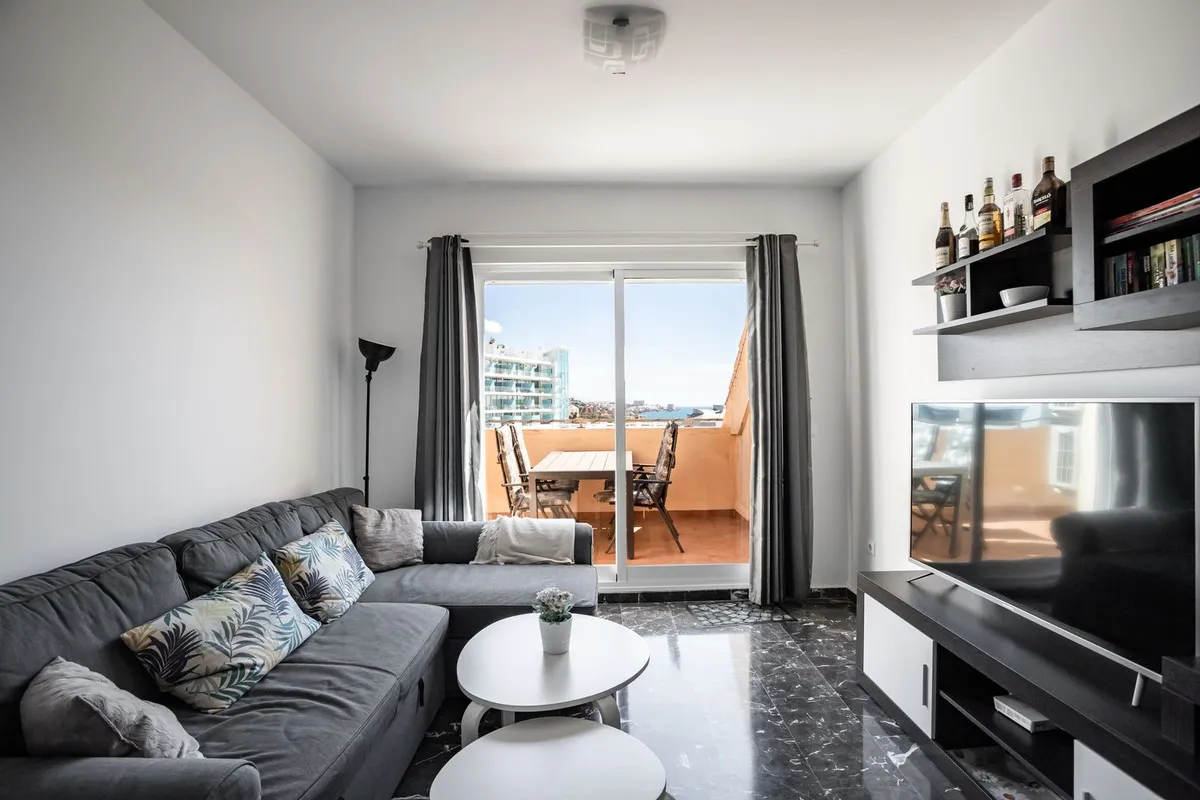 3f32e613-4a80-42d7-ad77-5116e7c8ce86