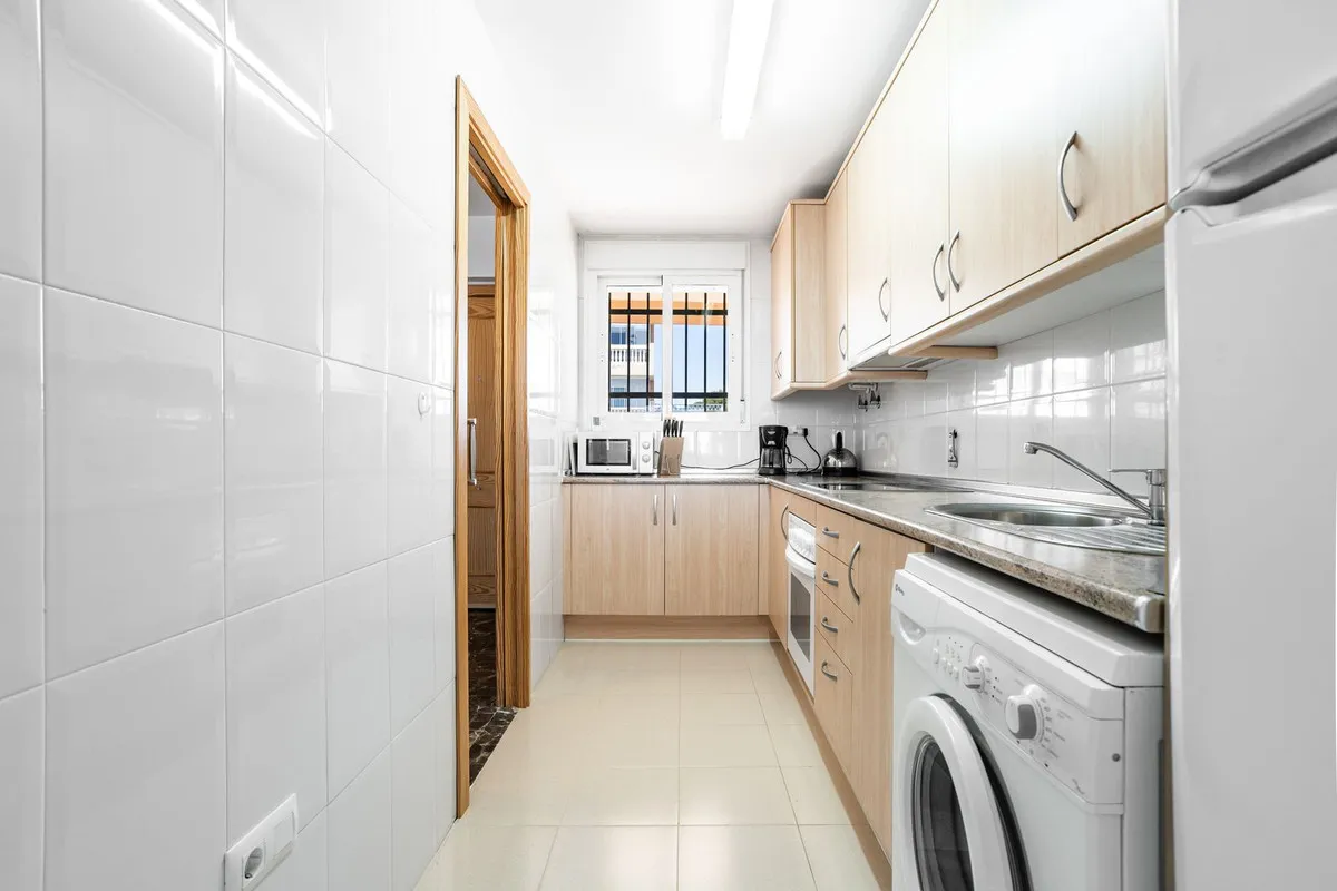 5e483e6e-f867-4dc0-aee6-5cc47e3a1d37