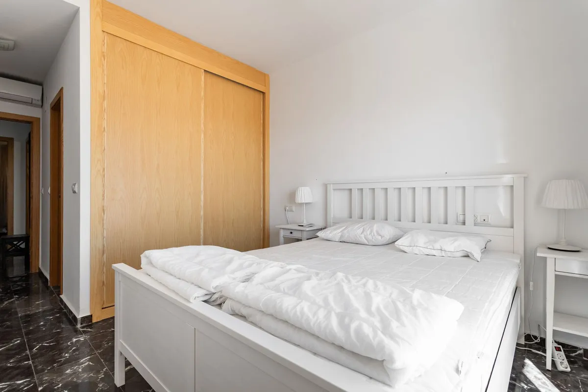 b7b371a9-cc32-46ae-9856-9d93a41f36c3