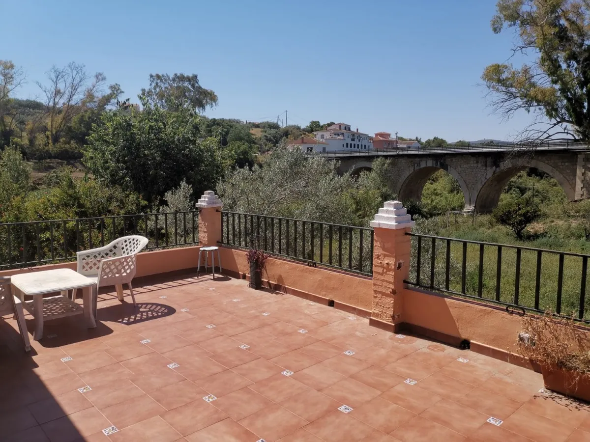 63a65bf4-f7cc-4040-b6ea-fd0a32343559