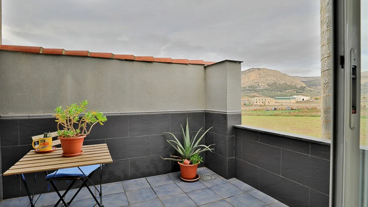 ab2c341a-a0b6-443e-abe9-879d864cc628