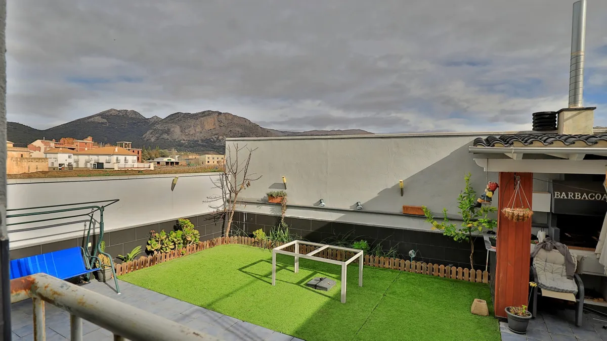 e3dd3ce6-e6e6-4ebb-9e78-e45683f796d8