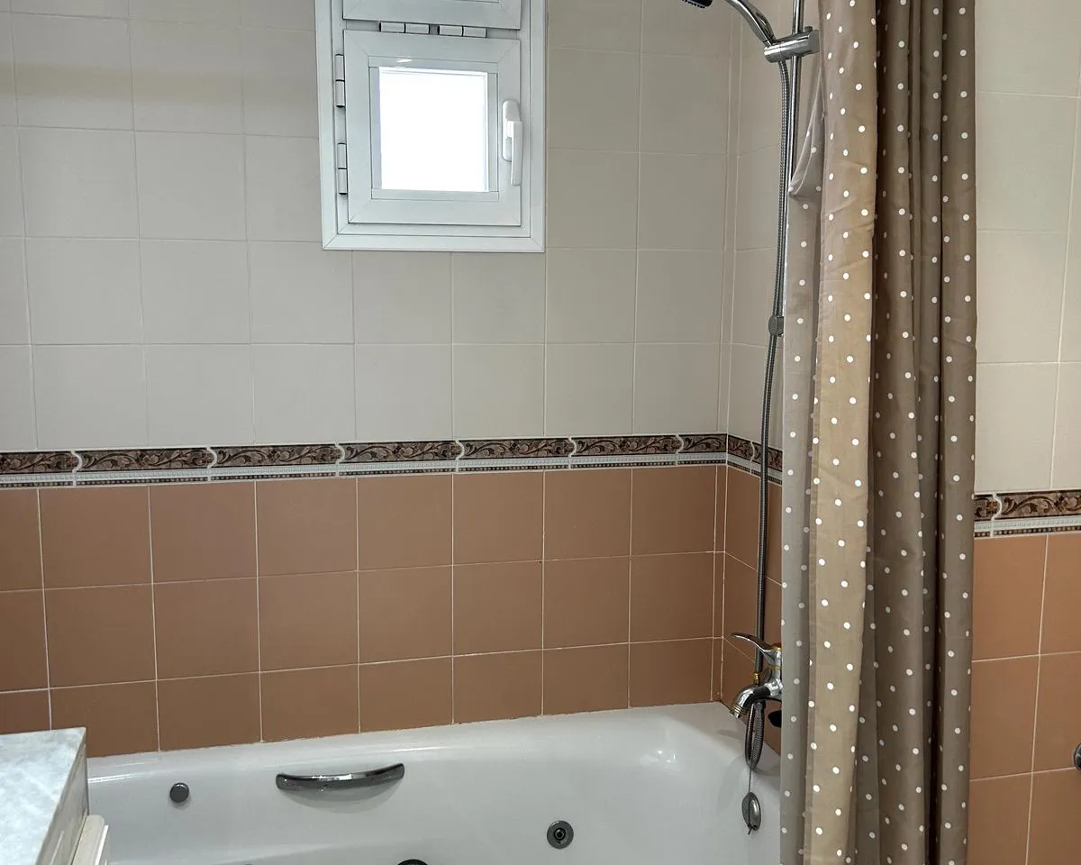 58e1ad0e-9a60-4f42-89b0-8b565cf34ab0