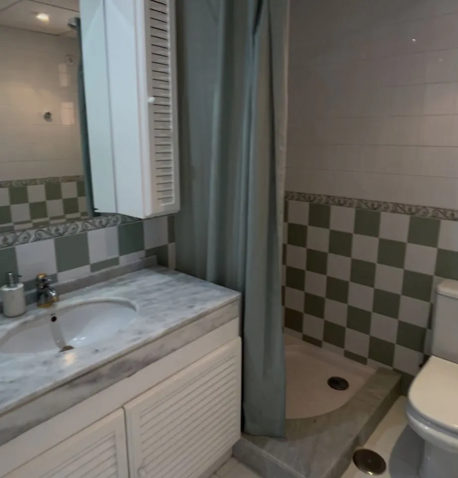 f8dda0d6-b990-4e85-adb6-01b5e4f4169d