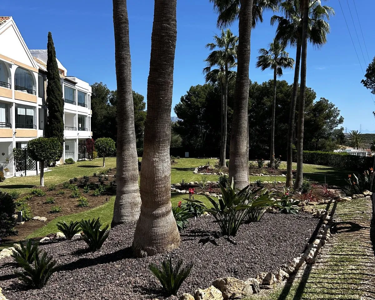 fcd4bb52-ef64-41b5-a64e-6b3d7dc86f8b