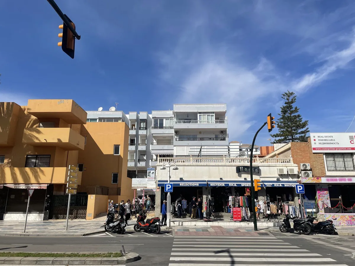 1afacb8e-1733-496b-95e9-a609569440c9