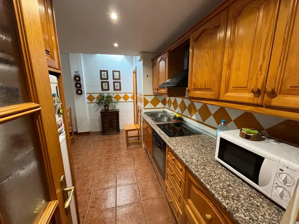 869e64d9-5cc5-4a6c-963b-9148275bfd5b