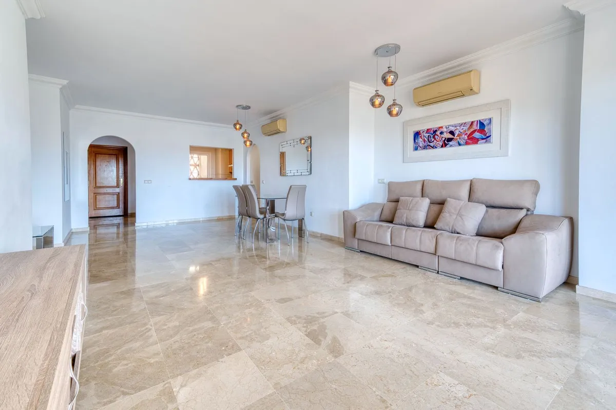 93508cc7-4b5f-4fae-8187-9cbe51fd085f