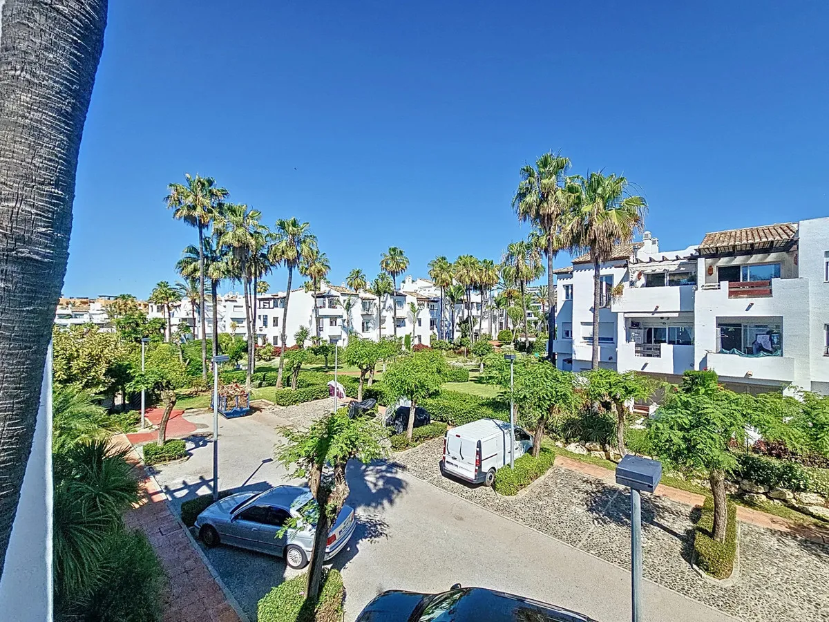 258b10d3-7bdc-4a5b-b94a-633ffd039246